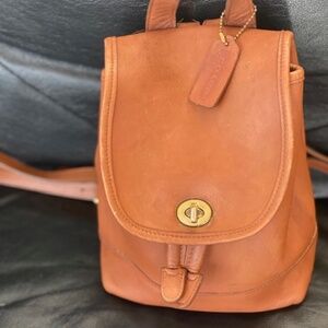Vintage Coach A2P‑9960 Backpack – British Tan Leather – Excellent Condition